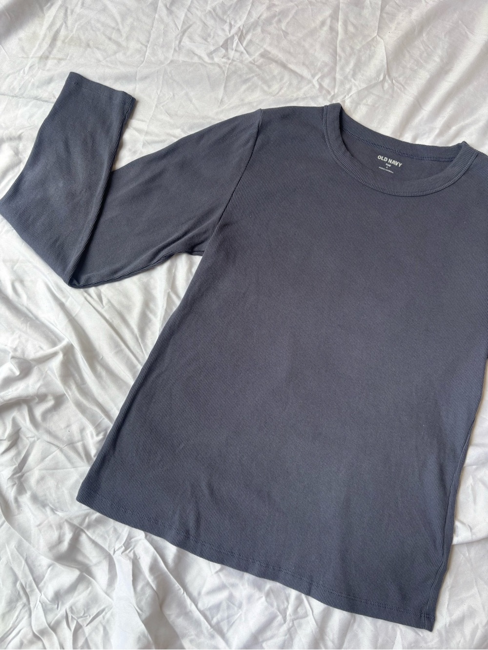 Old Navy Charcoal Gray Long Sleeve Crewneck Tee | Large